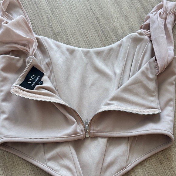 NWOT Vici Collection Elegant Pink Off-Shoulder Corset Top - Picture 9 of 9